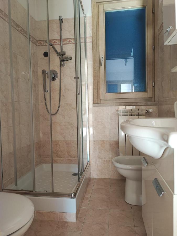 Red Lux Apartment ฟิวมิชีโน ภายนอก รูปภาพ
